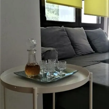 The Little Gem Under The Rocks 2 Lägenhet