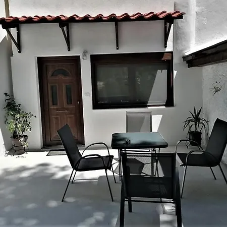 The Little Gem Under The Rocks 2 Appartement *