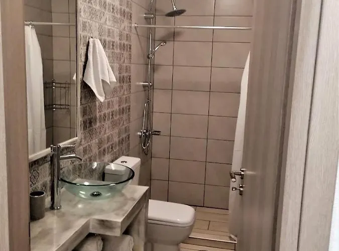 The Little Gem Under The Rocks 2